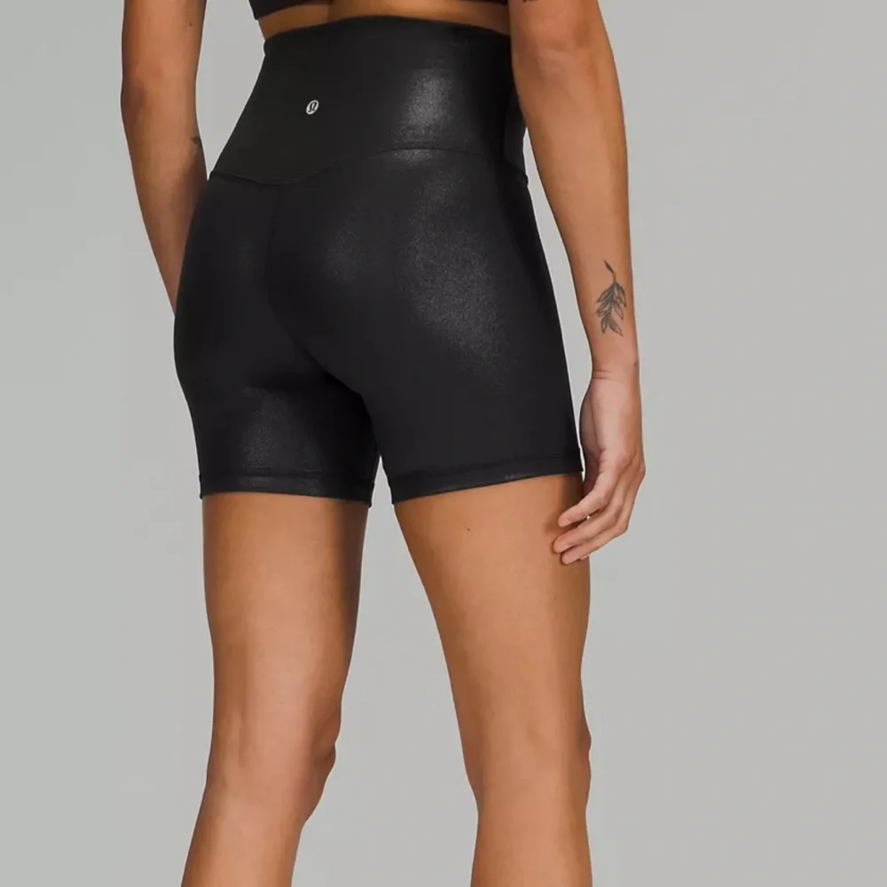 Reflective black - Picture 1 of 1
